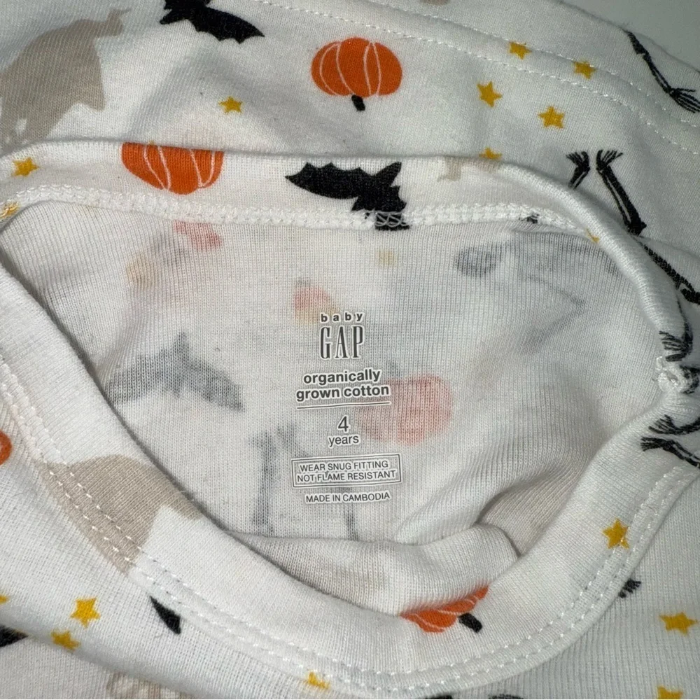 GAP baby piece